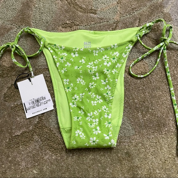 Daze Dayz perry string bikini bottom floral green bikini bottom - Picture 2 of 4